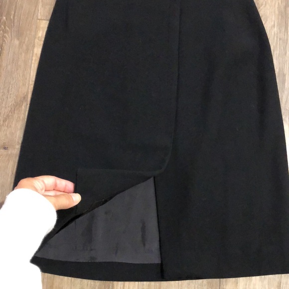 Authentic GIORGIO ARMANI Mini Pencil Skirt - Made in Italy - Picture 5 of 9